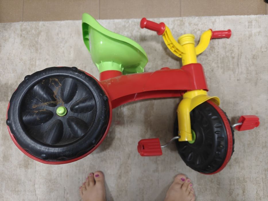 Tricicleta cu pedale