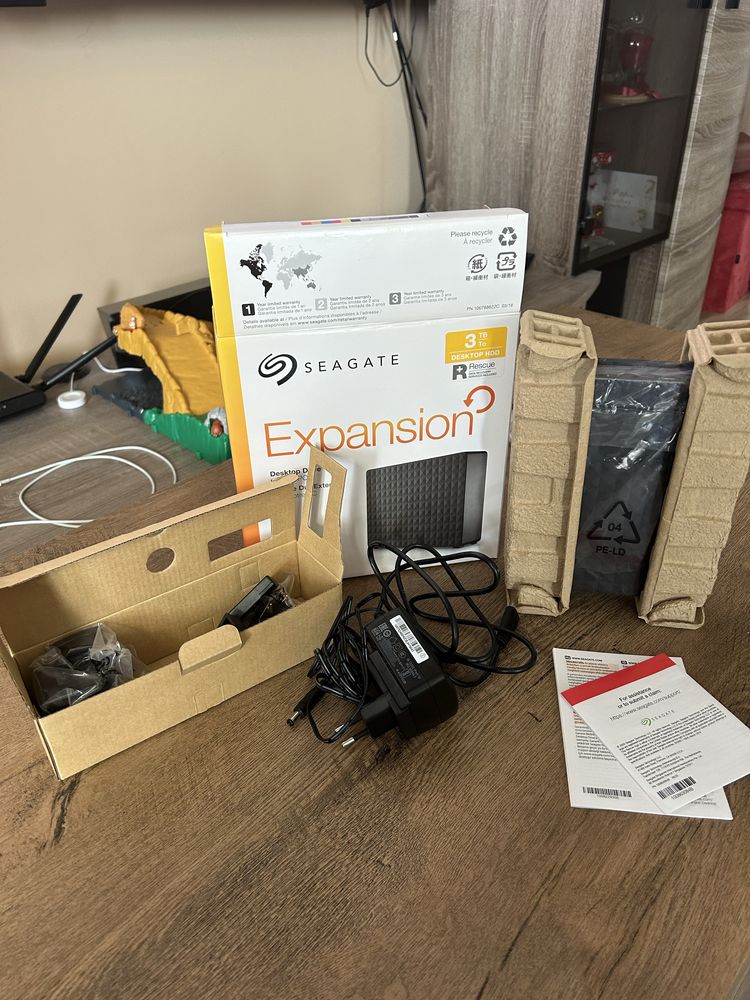 Външен твърд диск Seagate Expansion 6TB + 3TB