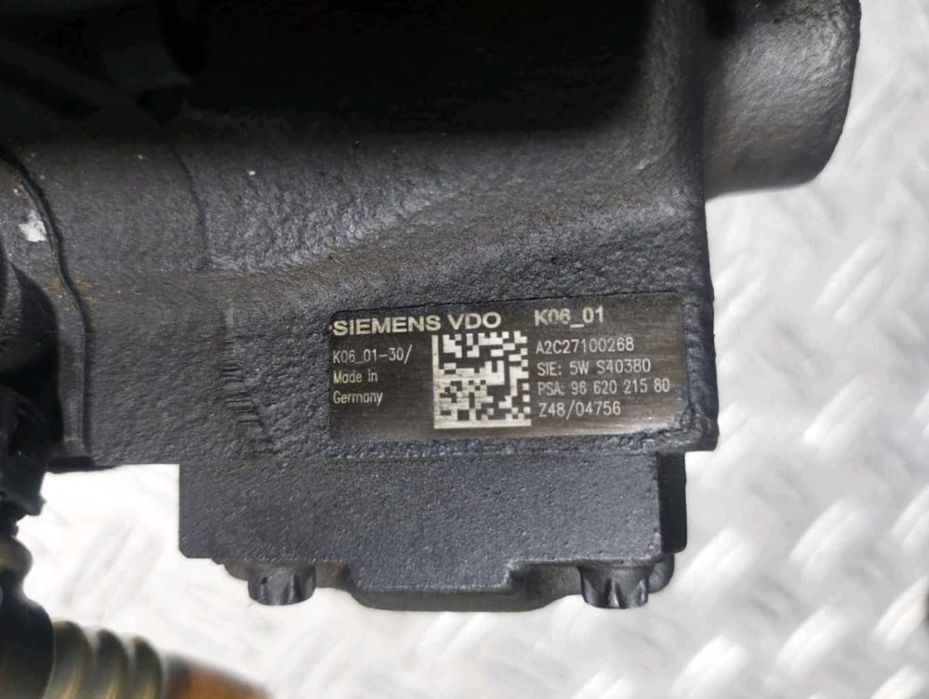 Pompă diesel Siemens VDO K06-01 Ford Mondeo, defectă pentru piese