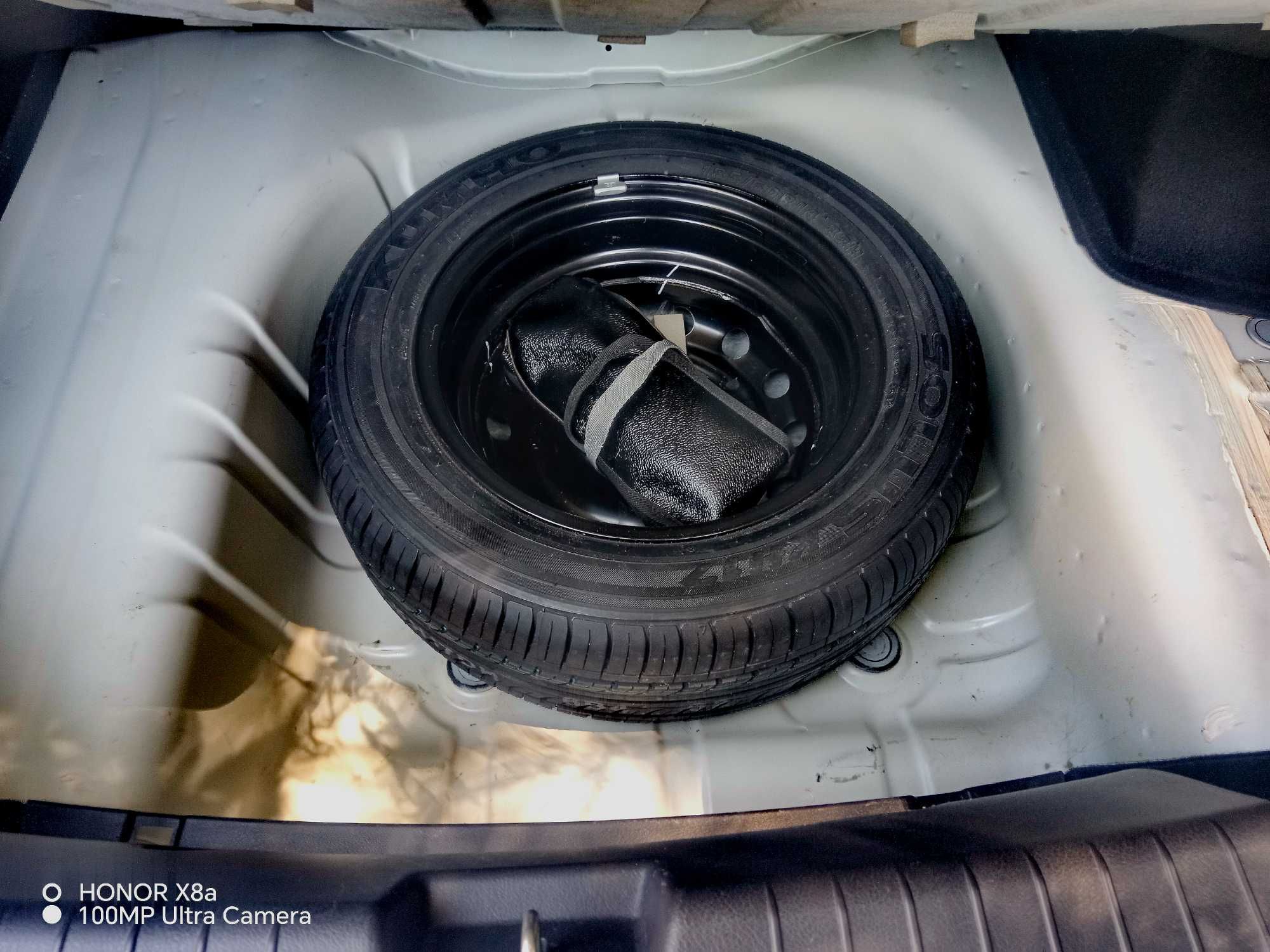 Автомобиль Нексия3