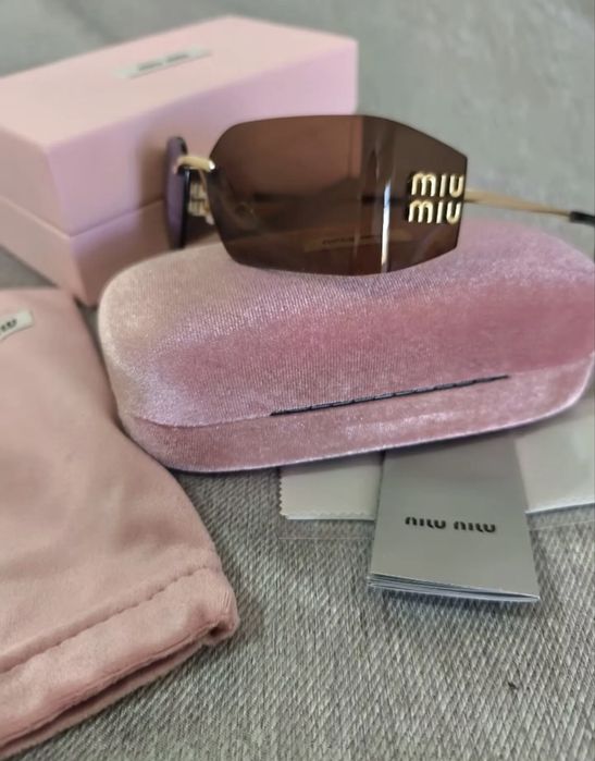 Слънчеви очила Miu Miu