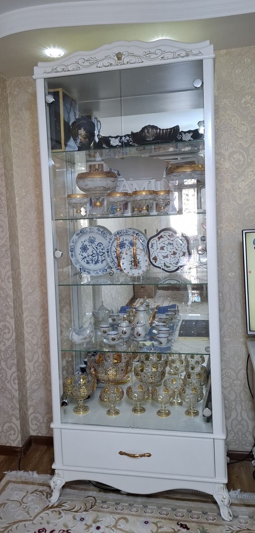 Продается сервант