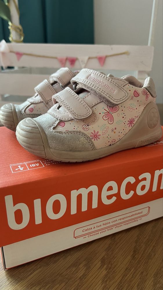 Обувки за прохождане Biomecanics 22 номер