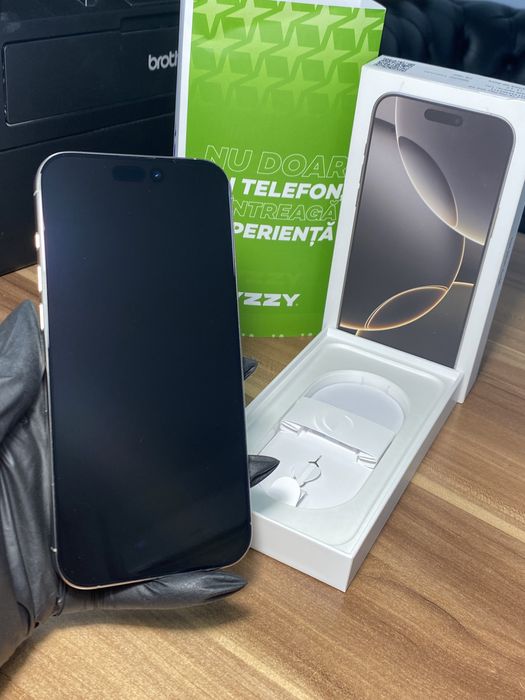 iPhone 16 Pro Max • 256 GB • Natural Titanium