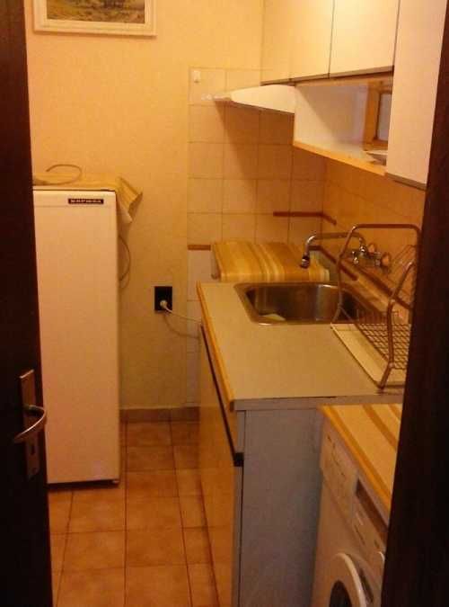 Дава се под наем Двустаен апартамент в Бургас, Възраждане - 50 кв.м за 76.5 € - Снимка #1