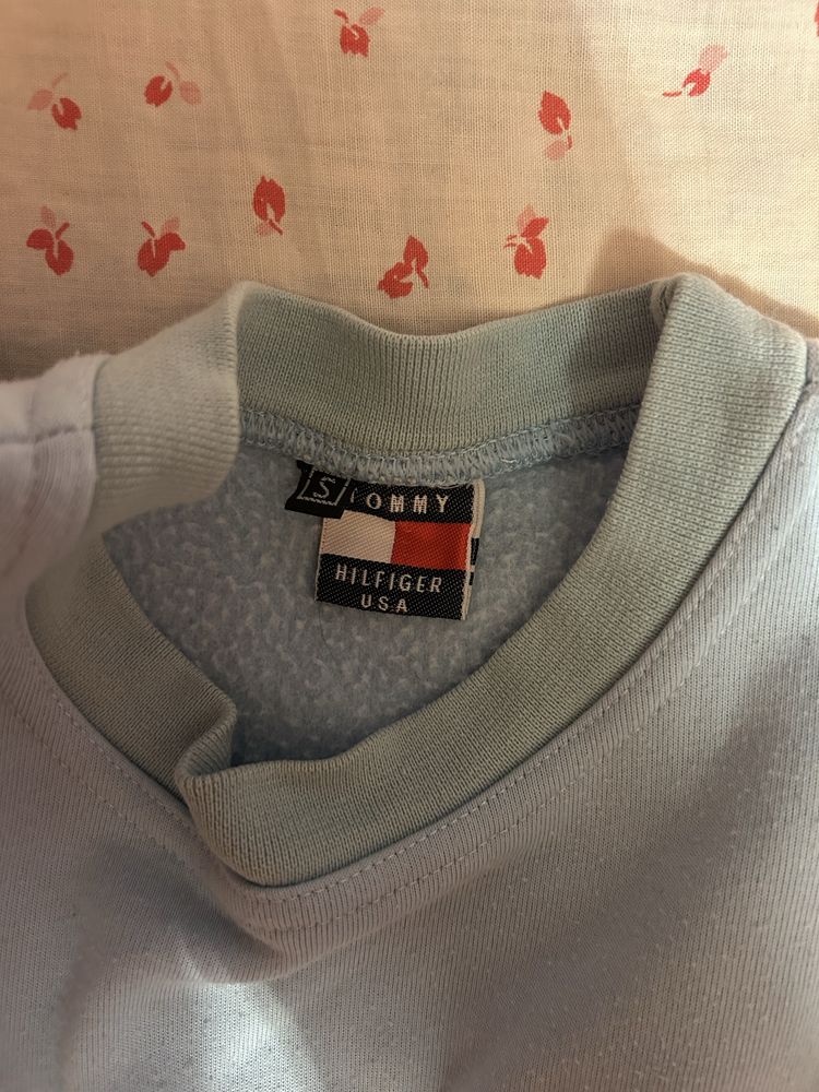 Син суичър на Tommy Hilfiger