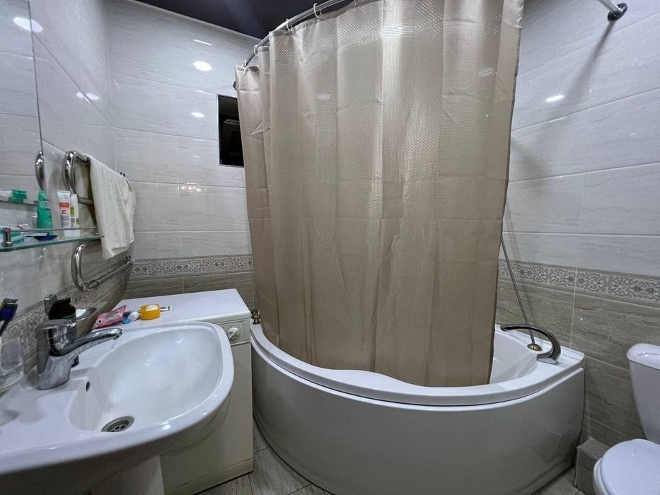 Квартира продается 3/3/4 на Измайлова