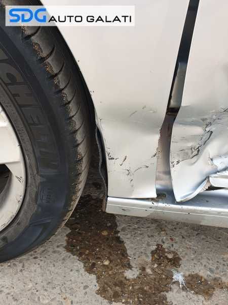 Aripa Stanga Fata cu Defect VW Golf 5 Hatchback 2004 - 2008 Culoare LA7W