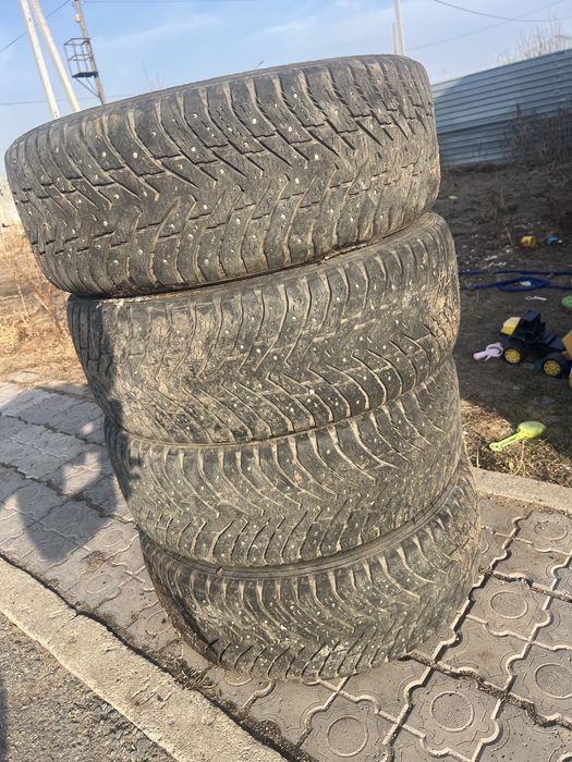 Шины зимние в хорошем состоянии