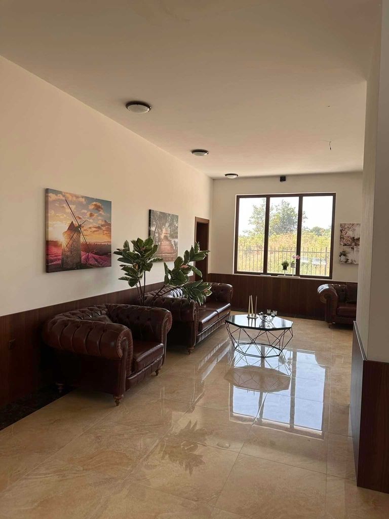 Продава се Двустаен апартамент в с. Шкорпиловци, Област Варна - 83 кв.м за 838 €/кв.м - Снимка #4