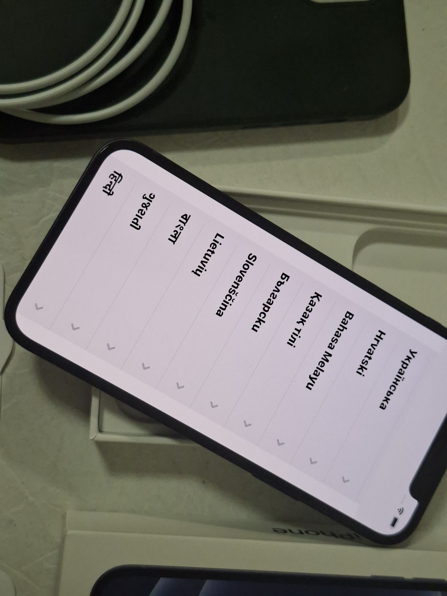 IPhone 12 64 gb. !