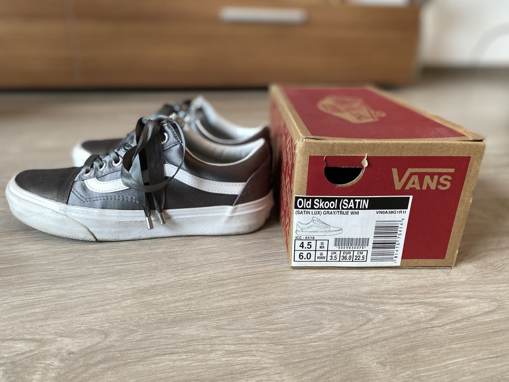 Vans din satin gri, superbi