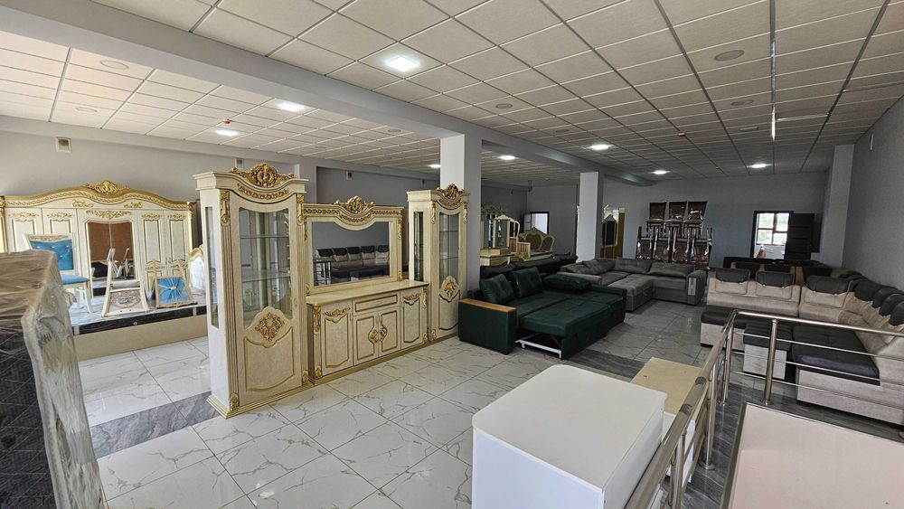 Noturar bino sotiladi