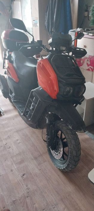 Продам скутор 175куб