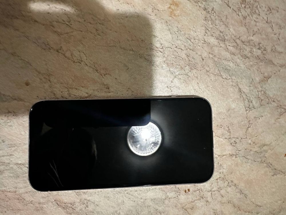 Iphone 15 Pro 100% yomkst