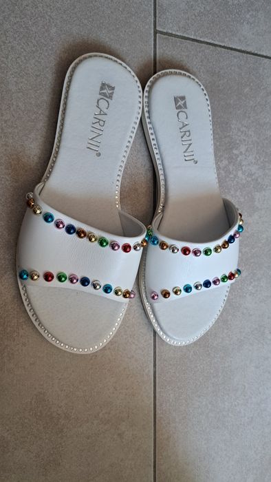 Saboti alb din piele