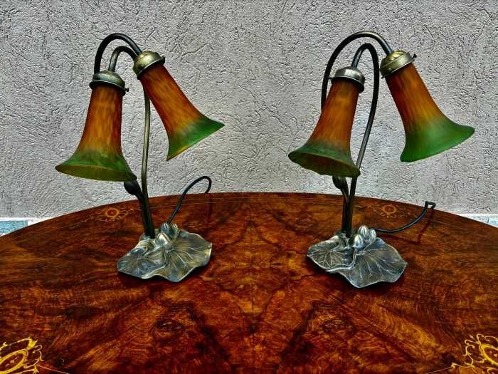 Rafinate lampi stil Art Nouveau-abajururi forma de lalea--Anglia