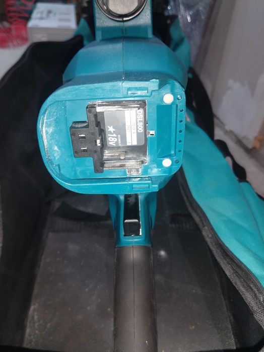 Жираф Makita DSL800ZU