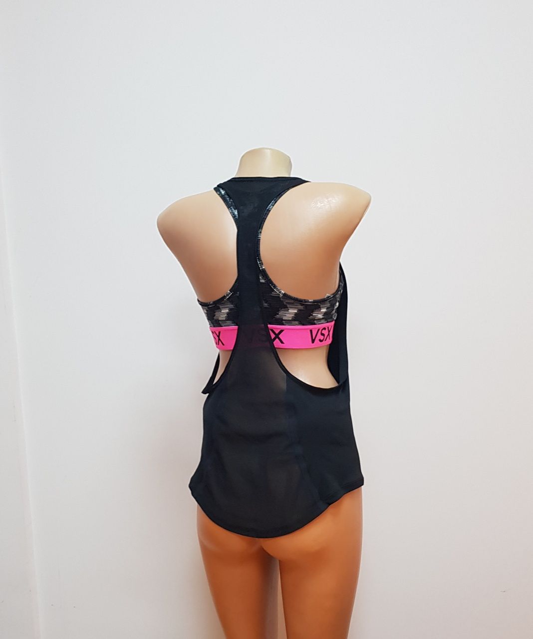 Спортен сет топ Nike и бюстие Victoria Secret ррМ