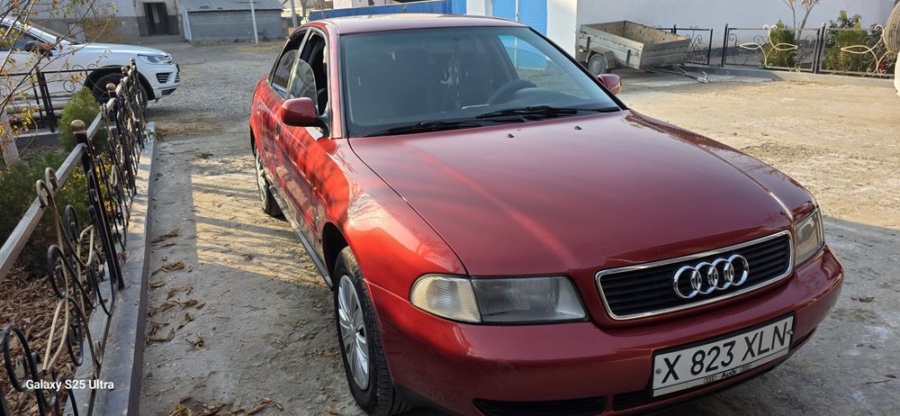 Продам  Audi A4 возможно уступка