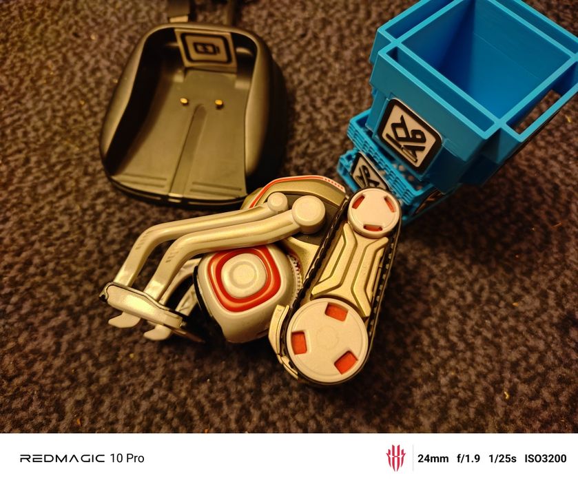 Robot ai anki cozmo vector