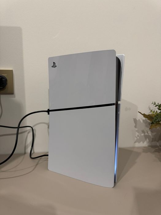 Sony Playstation 5 Slim+ 2 геймпада с грипсами + зарядная станция+игры