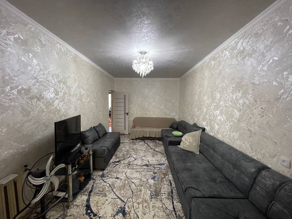 Продам квартиру кирпич , 3/4/4 балкон 2*6 77 серия.