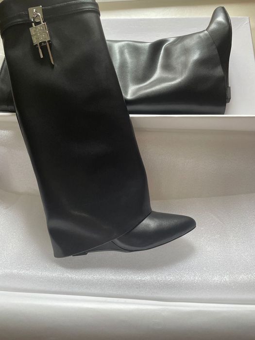Ботуши Givenchy Shark Lock