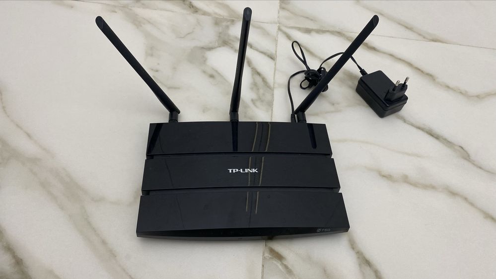 Продается роутер WiFi роутер TP-Link TL-WDR4300