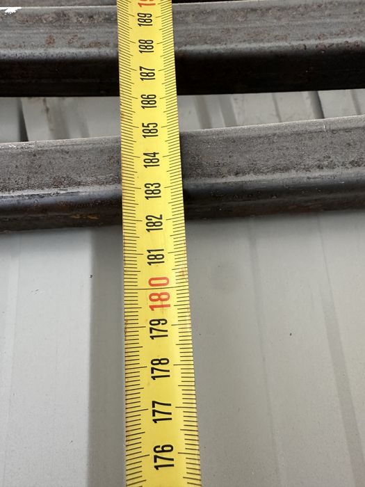 Tabla cutata si tevi rectangulare zincate, folosite