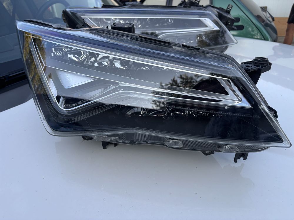 Фар Seat Ateca