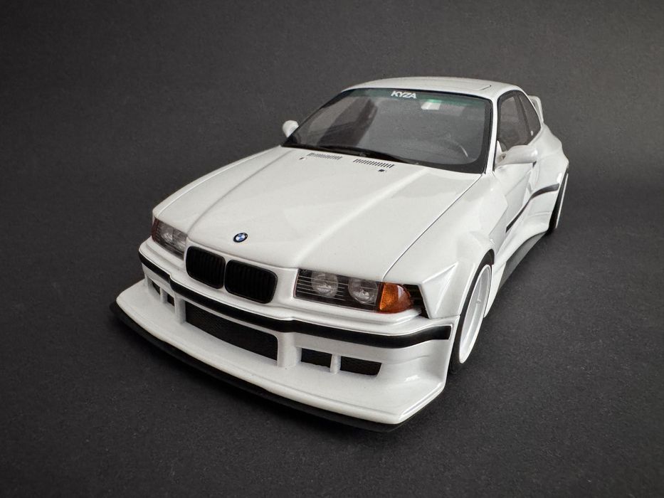 Macheta BMW E36 Kyza 1/18 OTTO