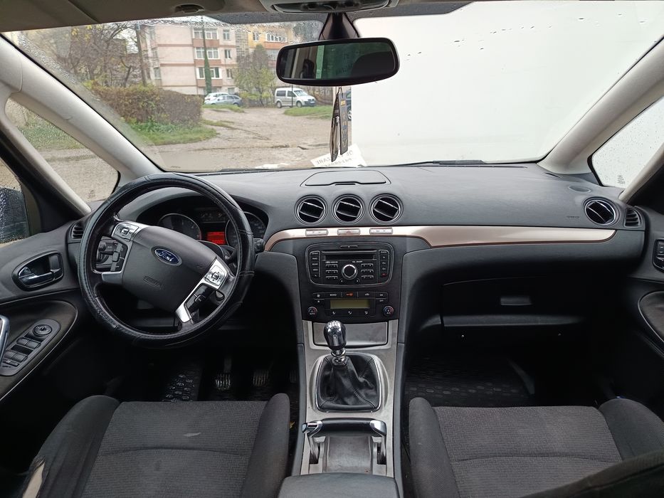 Vând Ford focus S-MAX