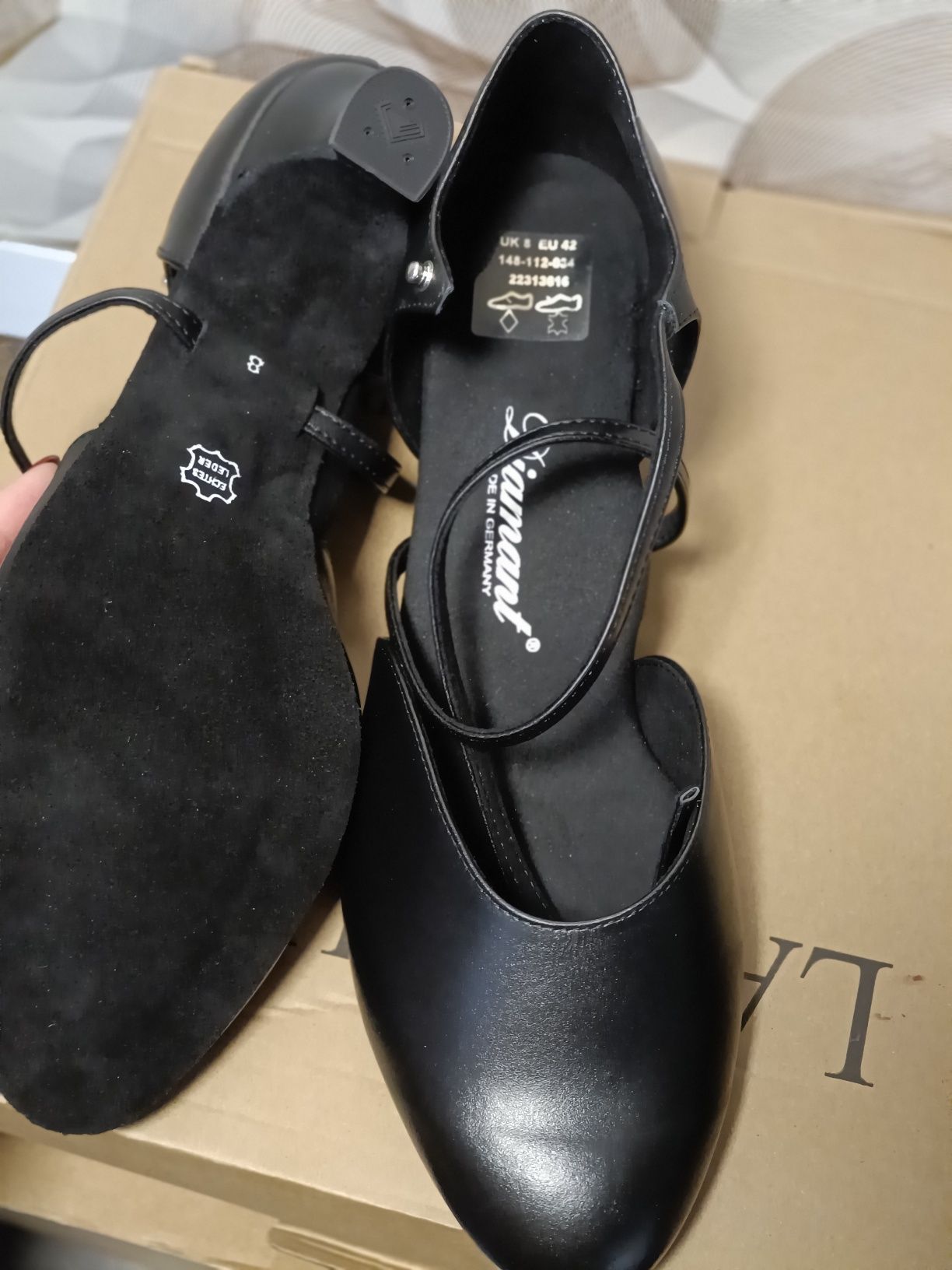 Pantofi pentru dans latino
