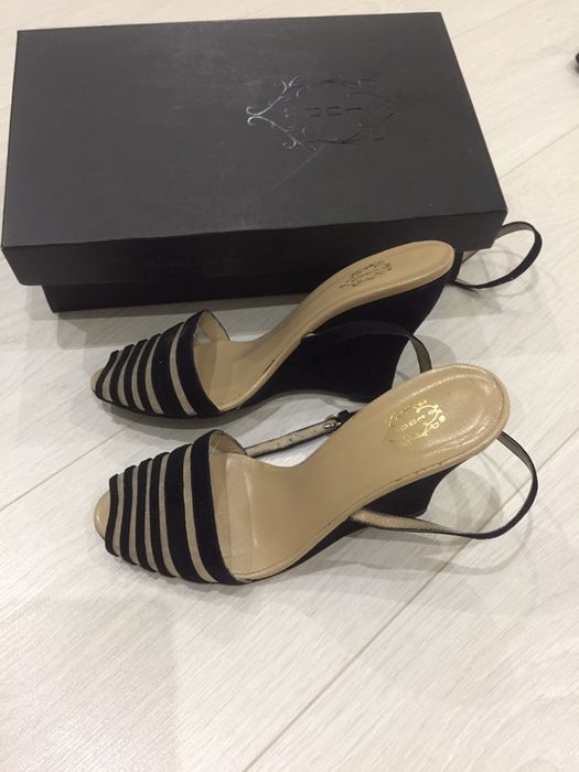 Женская обувь (туфли и ботильоны