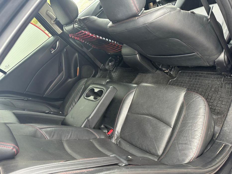 vând Mazda 3 2015