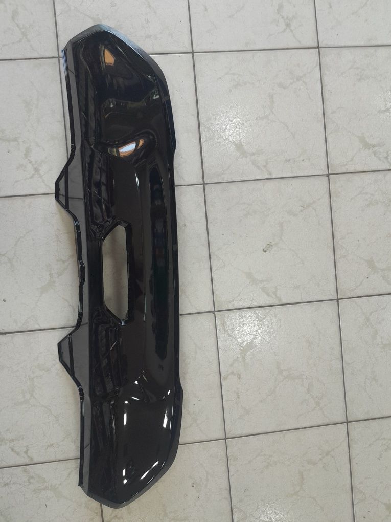 Treker 2 orqa bamfer spoler yubka