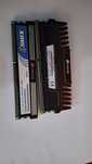 Vand 2 placi rami de catev 8gb ddr3