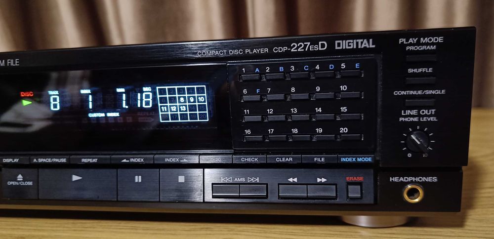 Sony CDP-227ESD cd player