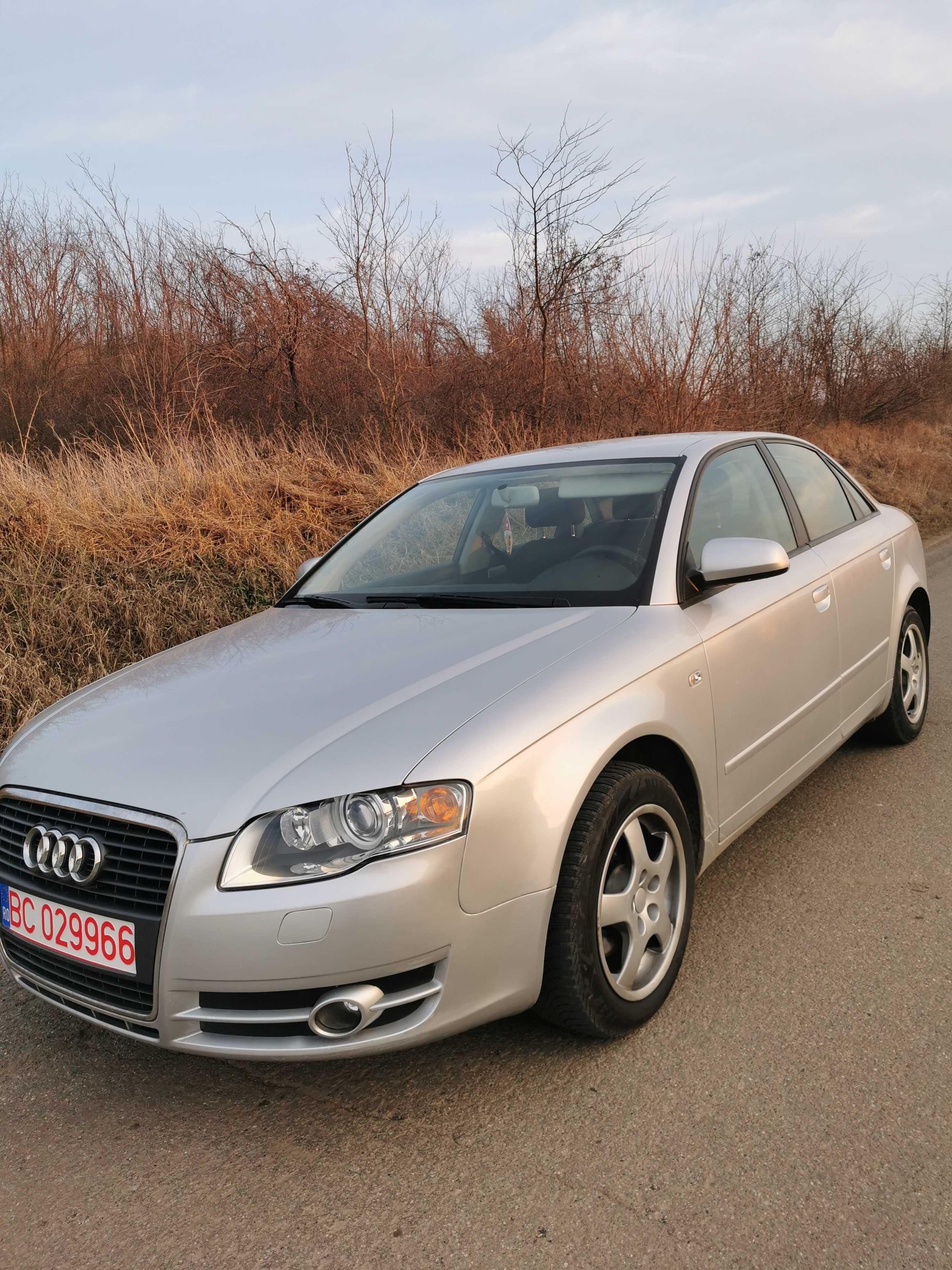 Vând Audi A4 Berlina