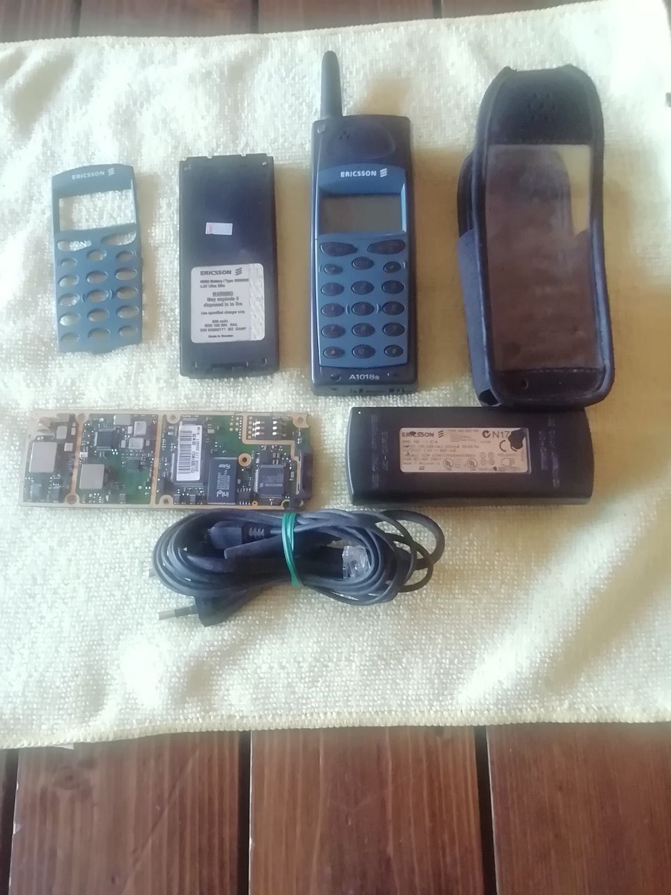 Telefon Ericsson A1018