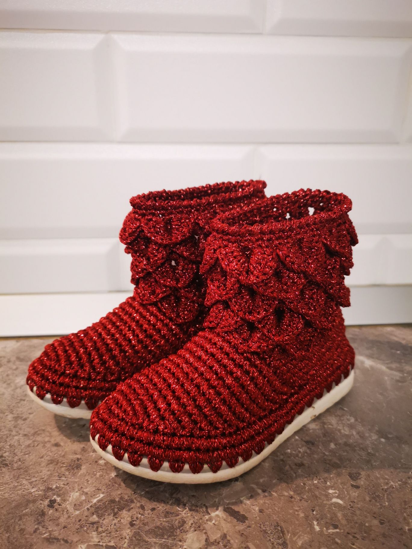 Botine crosetate