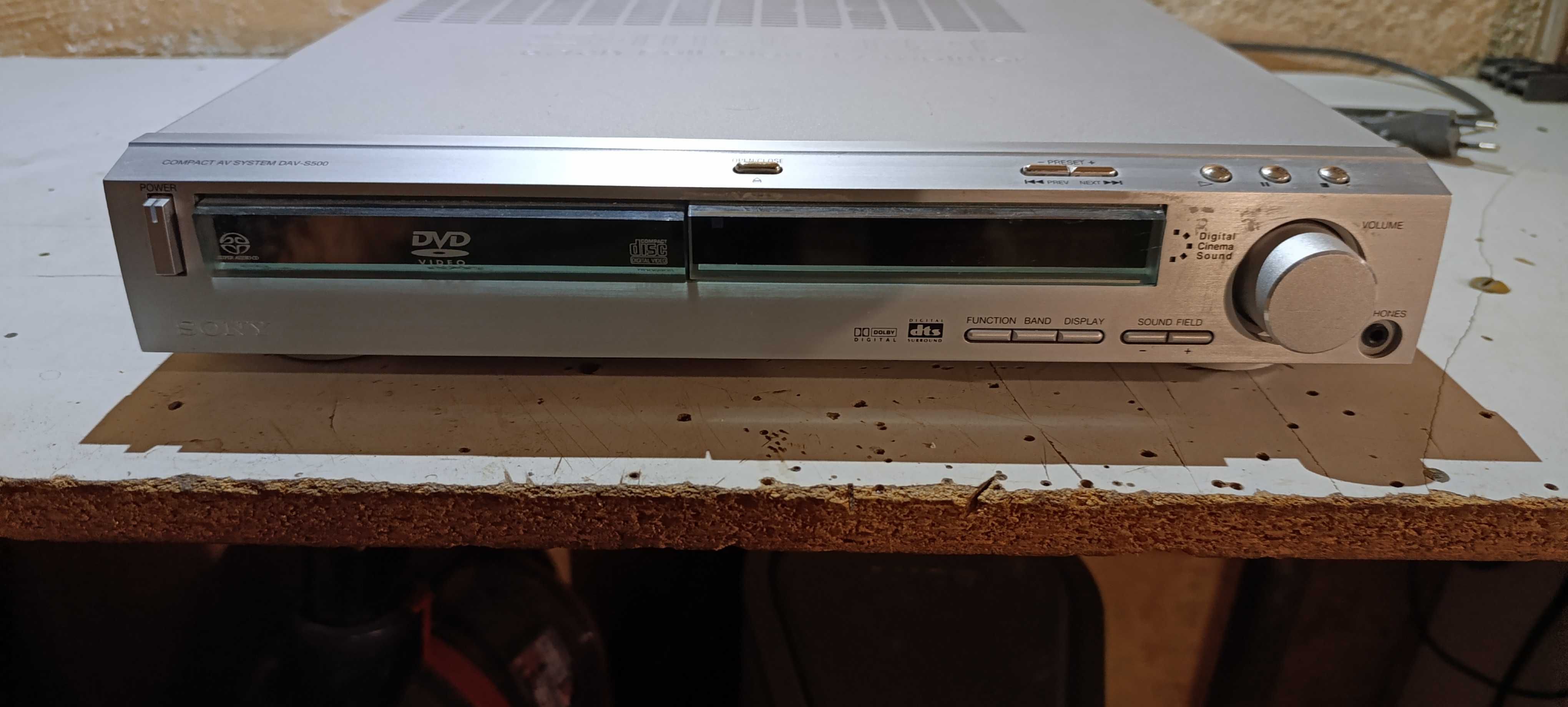 Продавам Sony HCD-S500