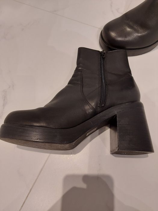 Ghete cu toc de dama din piele naturala 39