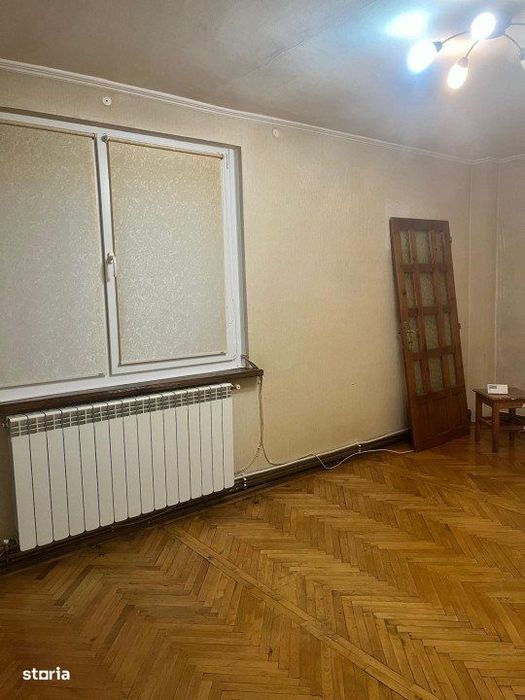 Apartament  Central ,3 camere, 72mp ,etaj  intermediar, zona SIRET