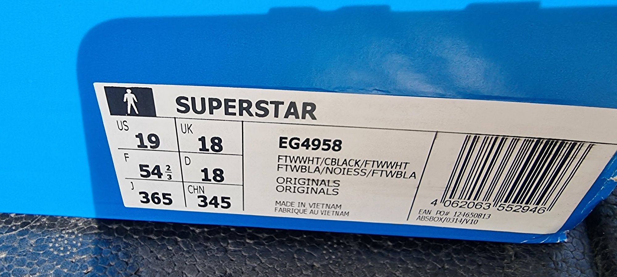 Adidași sport marime 54.5