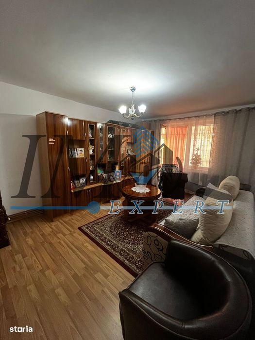 Apartament cu 3 camere de vânzare la etajul 2 in Sebeș