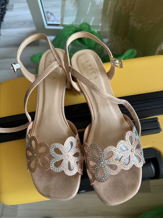 sandale cu toc femei/ fete