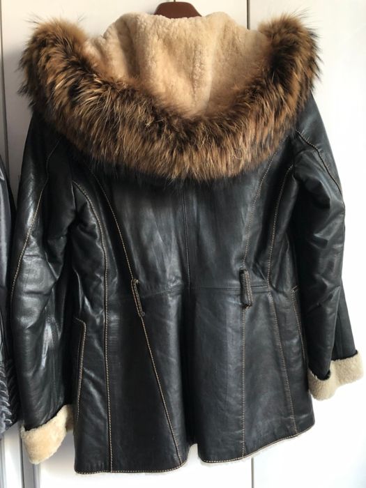 Зимно Черно Палто от естествена кожа вълна и лисица