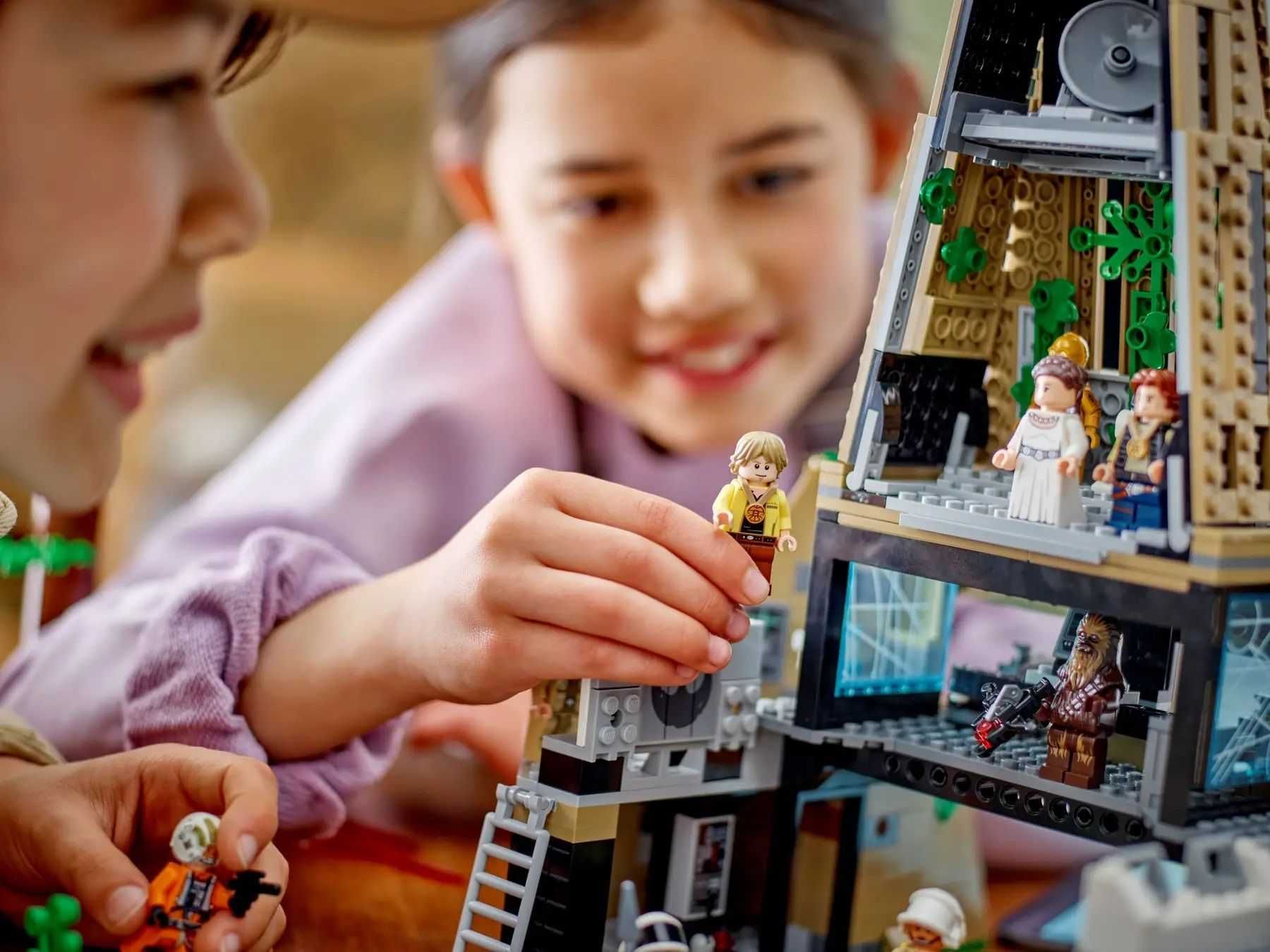 НОВО LEGO Star Wars 75365 - Базата на бунтовниците Явин 4
